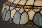 BELOFAY Premium Tiffany Table Lamp - Peakcock Style